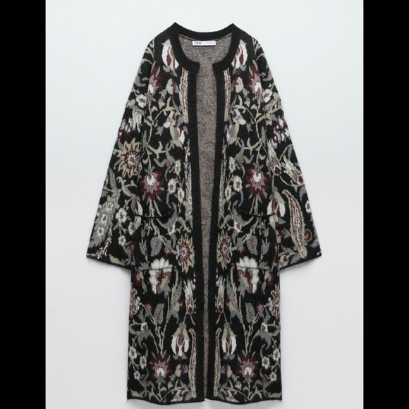 HOST PICK 🌟NEW Zara Jacquard Floral Knit Coat - Picture 4 of 11